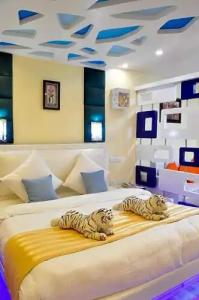 Royal Penguin Boutique & Spa - 108