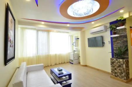 Royal Penguin Boutique & Spa - 94