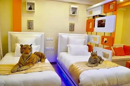 Royal Penguin Boutique & Spa - 65