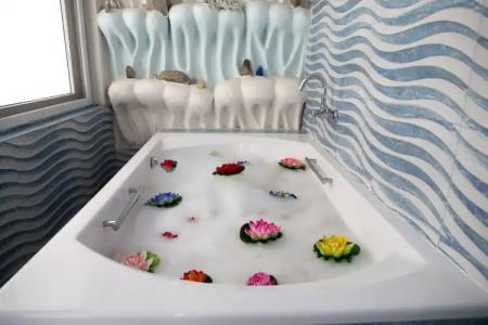 Royal Penguin Boutique & Spa - 21