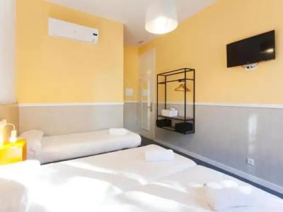 Ramblas by Pillow - 23