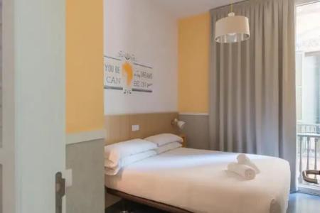 Ramblas by Pillow - 29