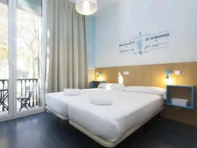 Ramblas by Pillow - 3