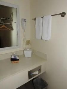 Edelweiss Inn - 8