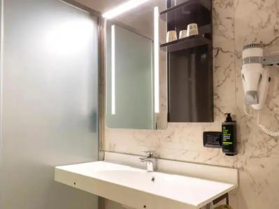 Best Western Bretagne Montparnasse - 8