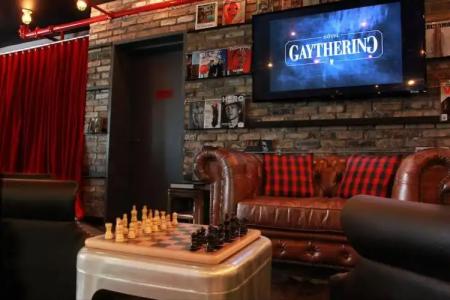 Gaythering - Gay Hotel - All Adults Welcome - 5