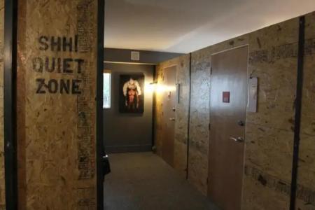 Gaythering - Gay Hotel - All Adults Welcome - 13