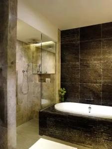 One Farrer (Sg Clean, Staycation Approved) - 55