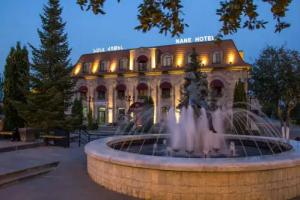 Nane Hotel, Гюмри
