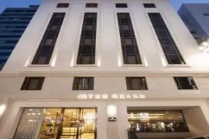 The Grand Hotel Myeongdong, Сеул
