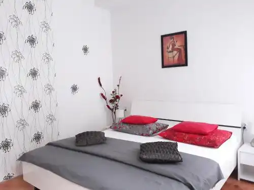 Rooms Miletic near the Palace - 12