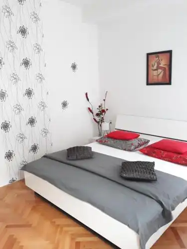 Rooms Miletic near the Palace - 0