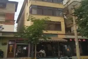 Berberi Guest House, Поградец