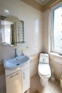 Семейный гостевой дом на Одесской - 6