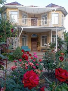 Семейный гостевой дом на Одесской - 0