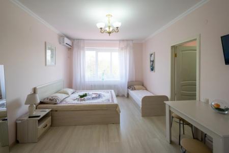 Семейный гостевой дом на Одесской - 19