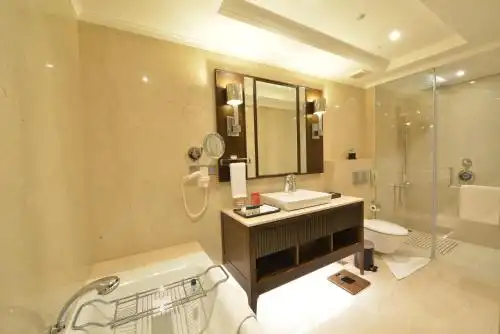 Ramada Plaza Chennai - 10