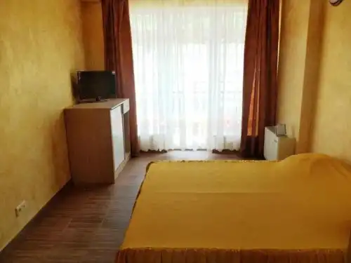 У моря - 106