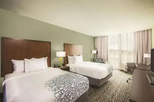 La Quinta by Wyndham Northeast - 20