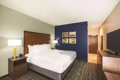 La Quinta by Wyndham Northeast - 19