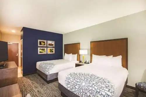 La Quinta by Wyndham Northeast - 11