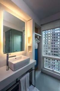 Yotel New York Times Square - 61