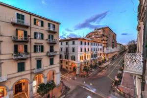 La Spezia by The First - Luxury Rooms & Suites, Специя