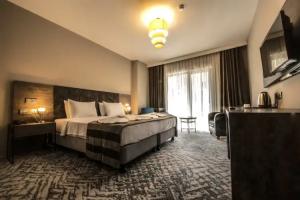 Heybeli Hotel, Муданья