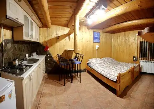 Zatyshna Domivka - 8