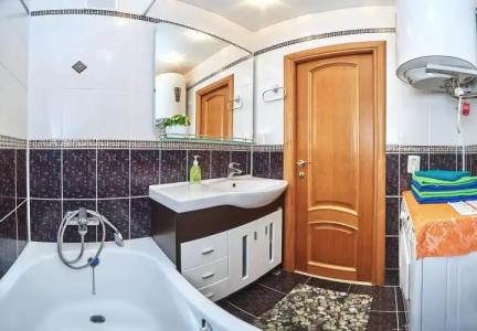 Двухкомнатная кв. на Ул. Нахимова - 28