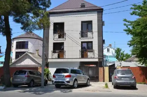 на Самбурова, 213 - 0