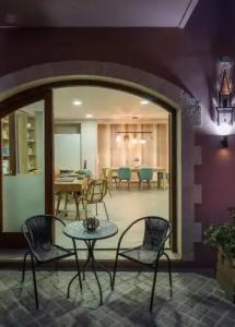 Minaret Suites and - 14