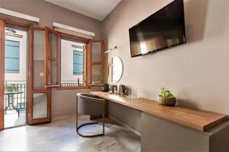 Minaret Suites and - 107