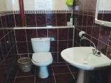 Односпальная кровать в общем номере с 4 кроватями