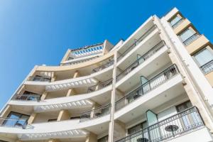 Hotel «Kadmo by Aycon»