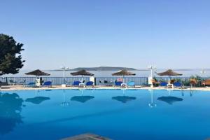 Hotel «Golden Sun», Финикунда