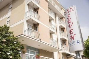 Hotel «Seven», Римини