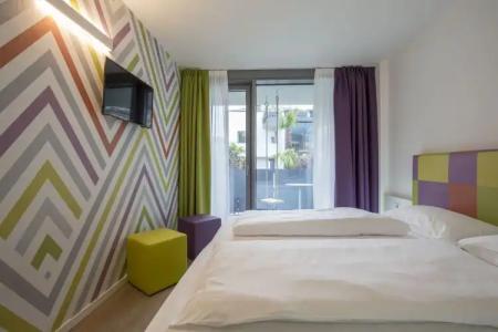 Holiday Iv Gardan - 2