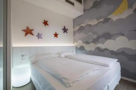 Holiday Iv Gardan - 68