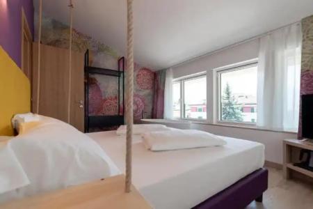 Holiday Iv Gardan - 88