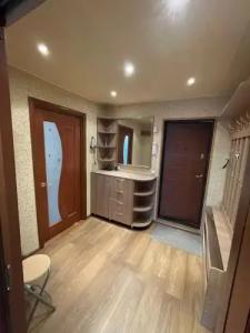 на Грибоедова 9 - 8