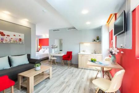 Menta City Boutique - 100
