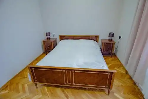 У Наны - 8