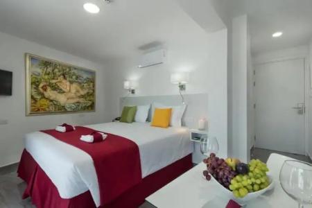 Art & Wine Studios and Apts - 159