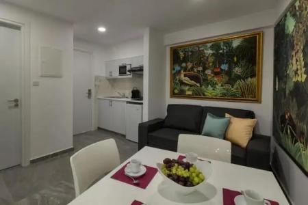 Art & Wine Studios and Apts - 140