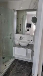 Art & Wine Studios and Apts - 105