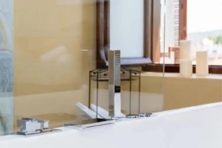 Diamond Luxury Suites - 35