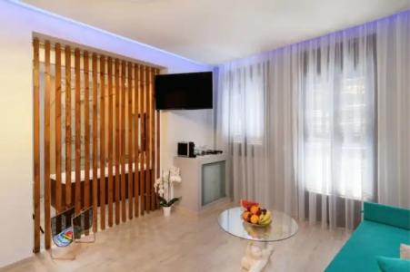 Diamond Luxury Suites - 44