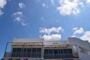 Апартаменты «Island View», Пиргос