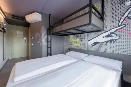 Felix Darmstadt - 74